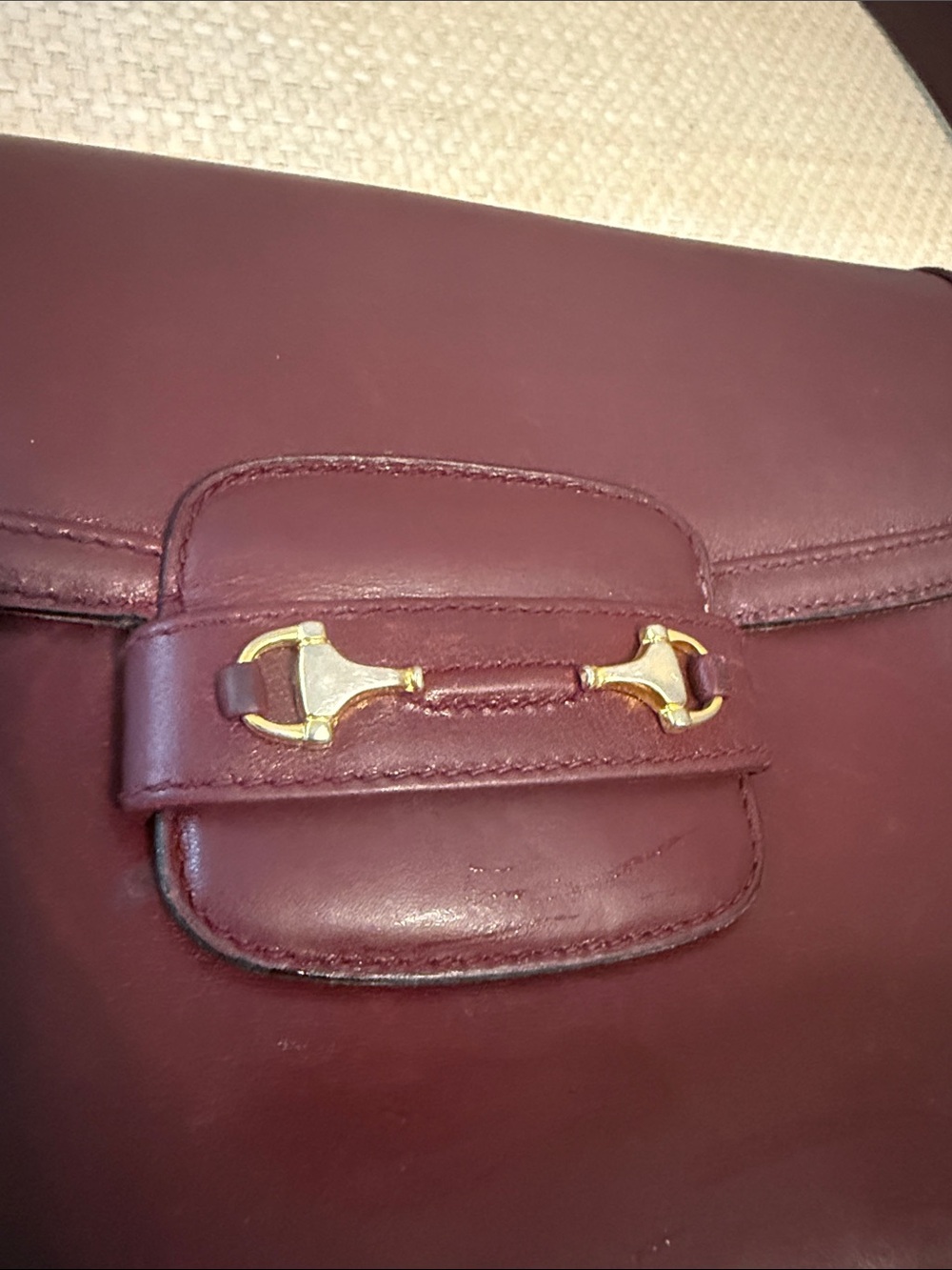 Gucci Burgundy Leather Shoulder Bag with Gold Hardware - Picture 2 of 9